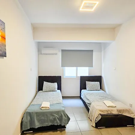 Heaven Apartment, 150m From Chabad Lubavitch *