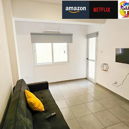 Heaven Apartment, 150m From Chabad Lubavitch Ларнака