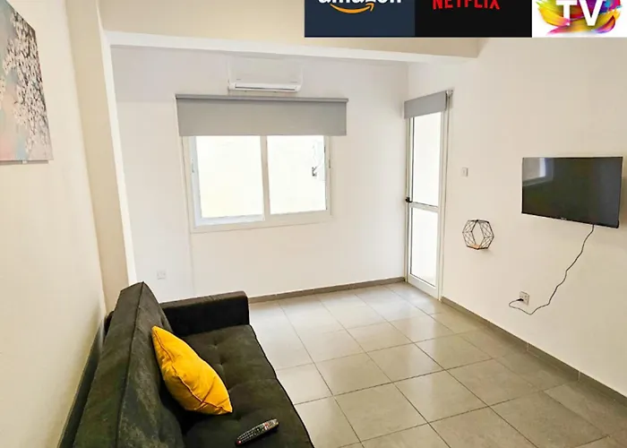 Heaven Apartment, 150m From Chabad Lubavitch Larnaca